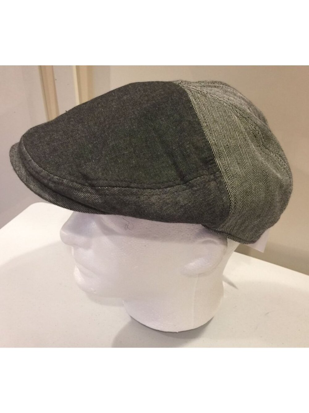 Dockers Men's L/XL Patchwork Drivers Cap Black Gray Linen Blend